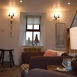 Dom wakacyjny Scar Bridge 3 Bedrooms Sleeps 6 *