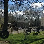 Dom wakacyjny Scar Bridge 3 Bedrooms Sleeps 6