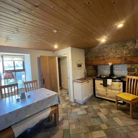 Scar Bridge 3 Bedrooms Sleeps 6 Feriehus