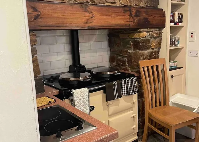 Scar Bridge 3 Bedrooms Sleeps 6 Дом отдыха *