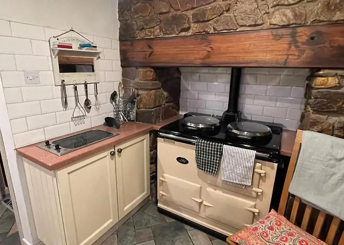 Scar Bridge 3 Bedrooms Sleeps 6 *