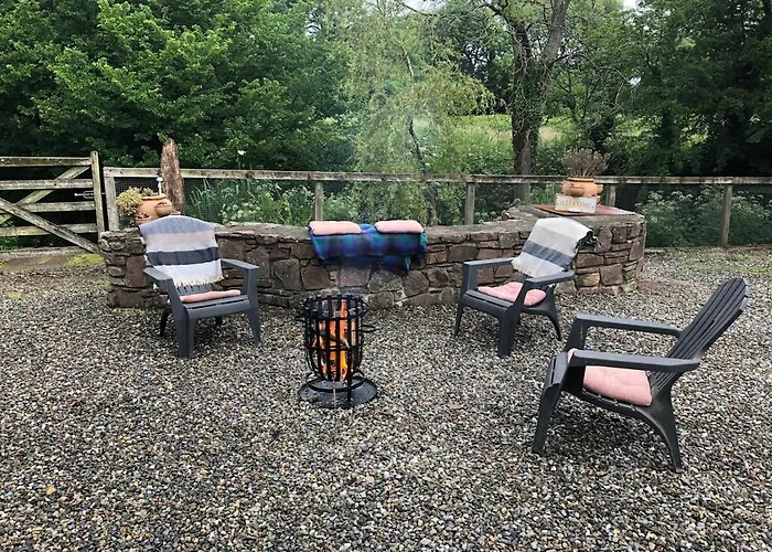 Дом отдыха Scar Bridge 3 Bedrooms Sleeps 6 *