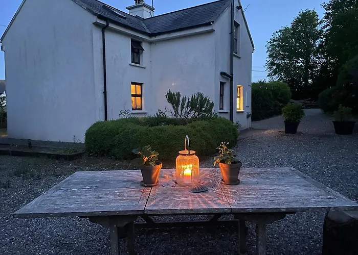 Scar Bridge 3 Bedrooms Sleeps 6 *